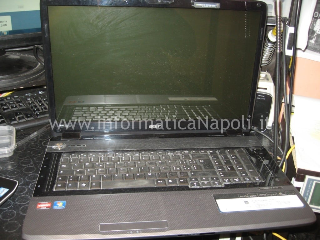 Acer 8530 не включается