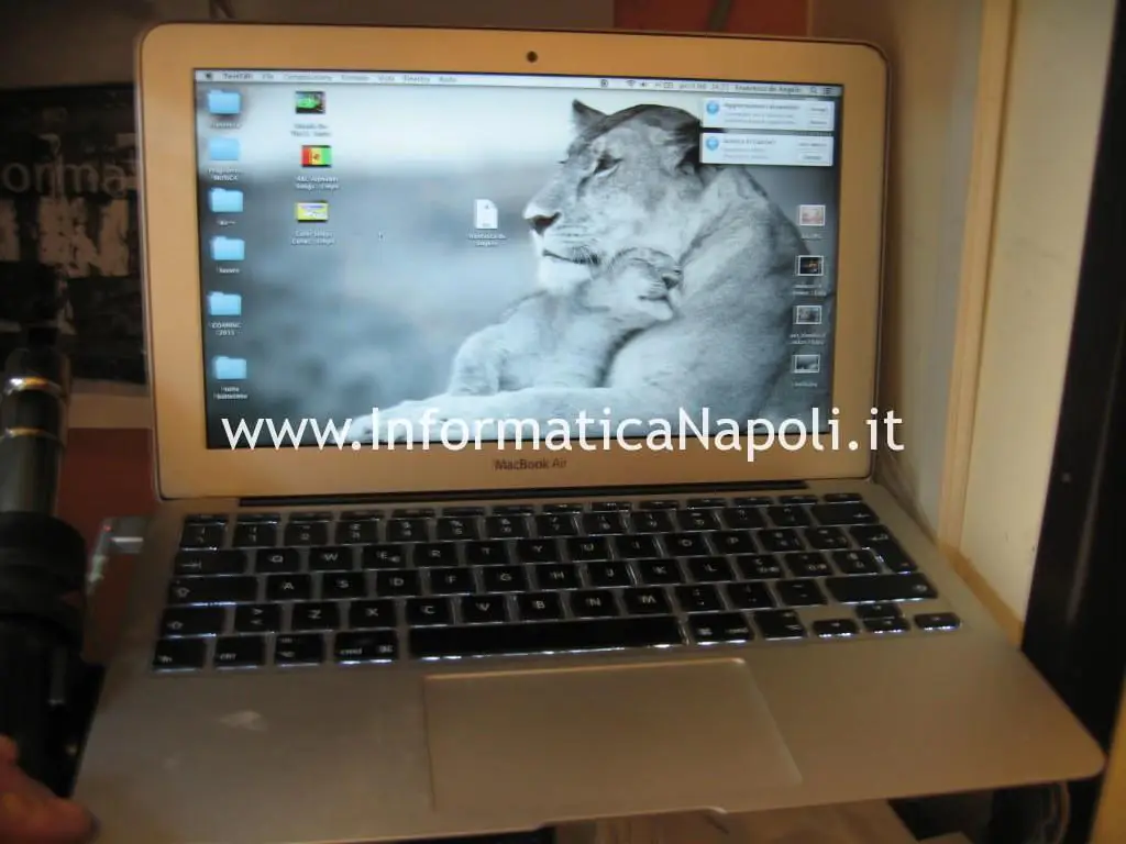 Apple MacBook AIR 11 A1465 | A1370 EMC 2631 riparato funzionante