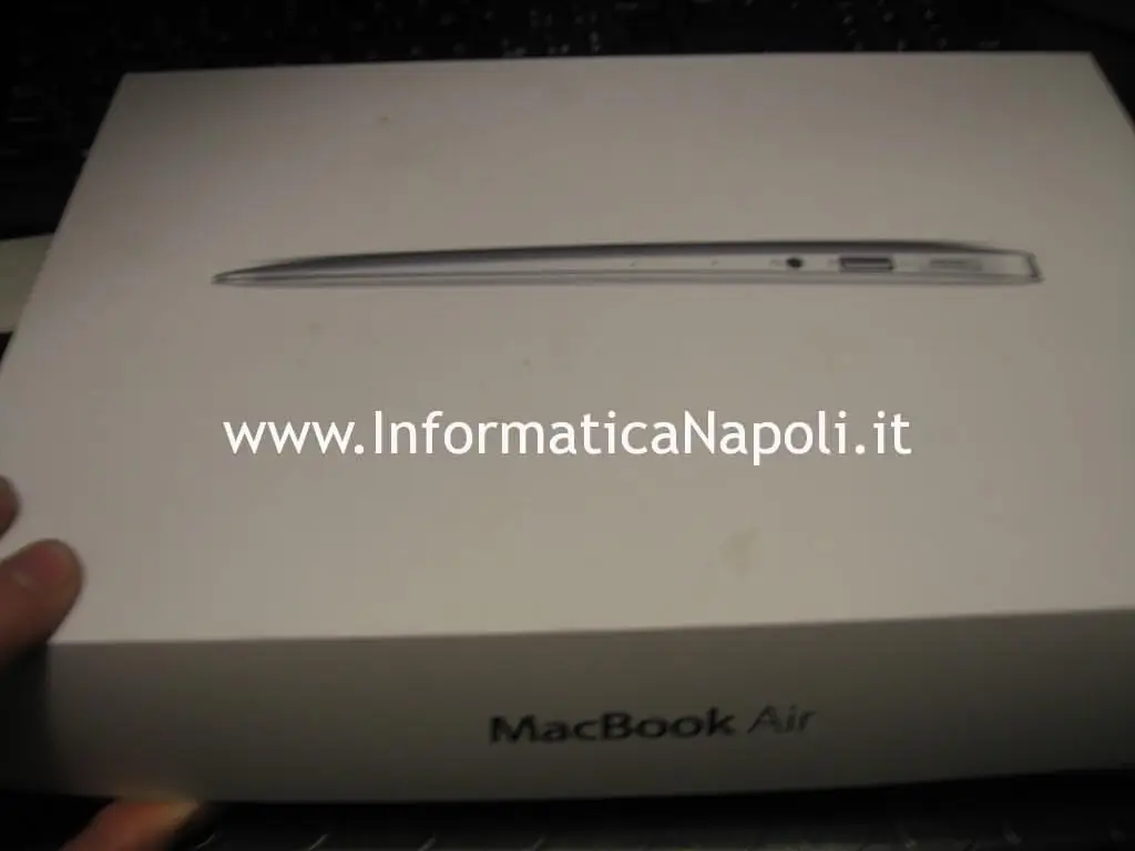 problemi Apple MacBook AIR 11 A1465 | A1370 EMC 2631