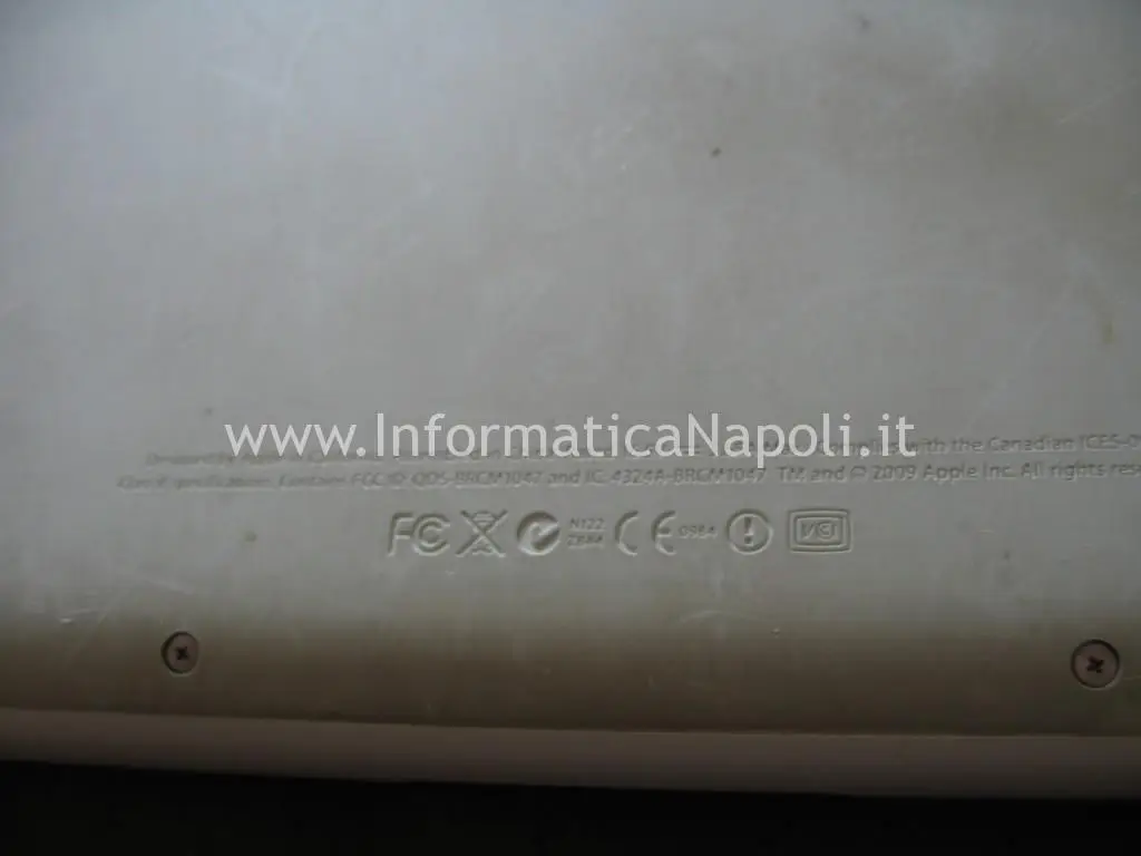 Apple MacBook A1342 EMC 2350 Late 2009
