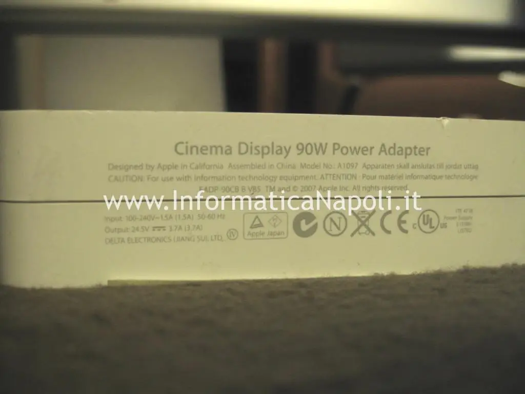 riparazione alimentatore A1097 Apple Cinema Display A1082 EMC 2010