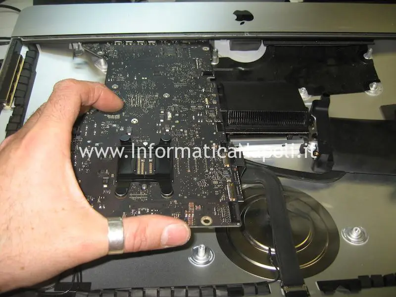 riparazione scheda logica iMac A1418 21.5