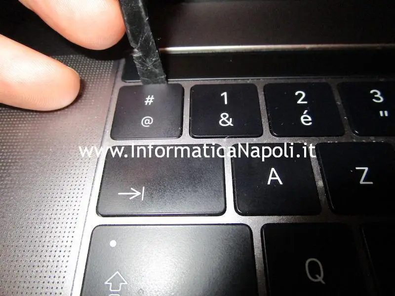 cambio singoli tasti tastiera MacBook TouchBar A1707 A1706, non touchbar A1708 e MacBook 12 A1534 