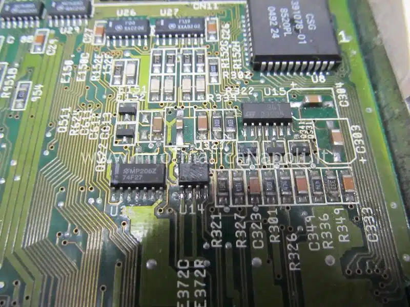 sostituzione circuito chip timing Commodore Amiga 600 rev 1.3 TI NE555P