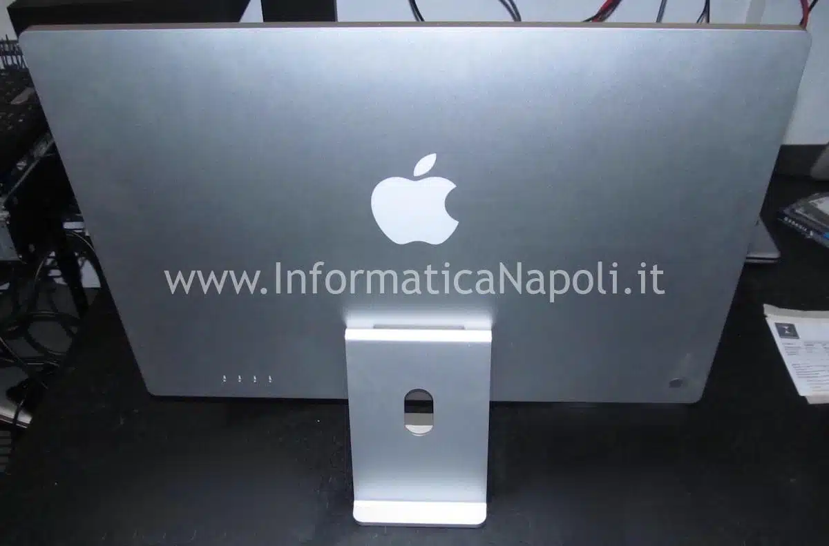 problema Apple iMac 24 M1 2021 non si accende