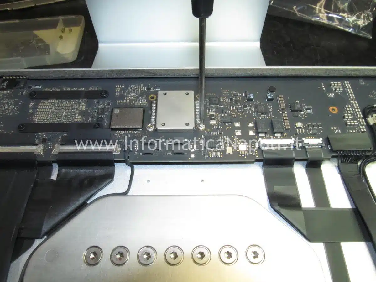 come riparare scheda madre 820-02009 Apple iMac 24 M1 2021 M3 2023 A2439 A2438 A2874 A2873 