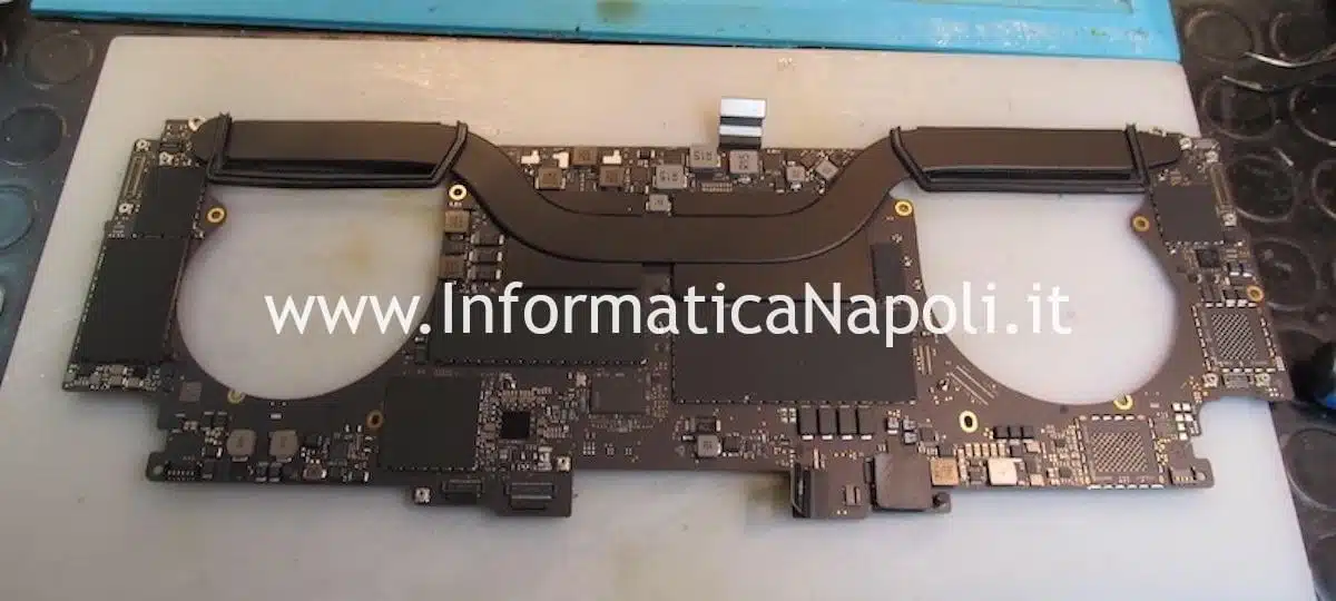 Problemi scheda madre ventola Apple MacBook Pro 15 A1990 2018 2019 820-01041-A 820-01041-07