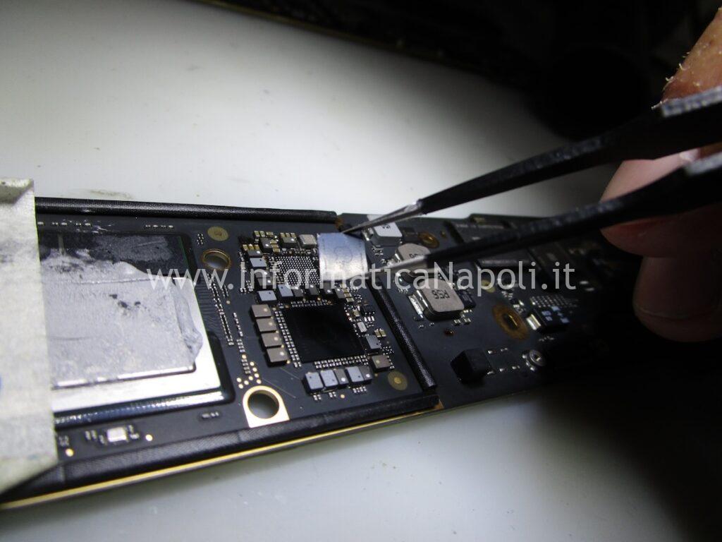 riparazione Apple macbook air m1 A2337 2020 sostituzione PMU U7700