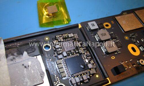 Riparazione MacBook Air 13 2020 A2337 danni da liquido