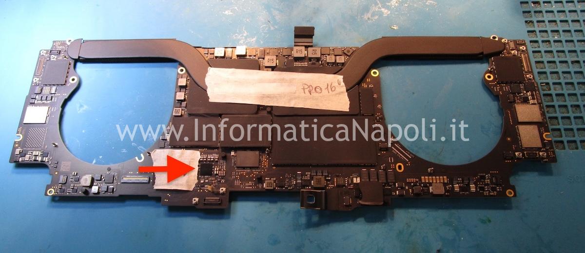 MacBook Pro 16 A2141 820-01700 non si accende problema U7800 chip PMIC BUCKS LDOS GPIOS POWER MANAGEMENT