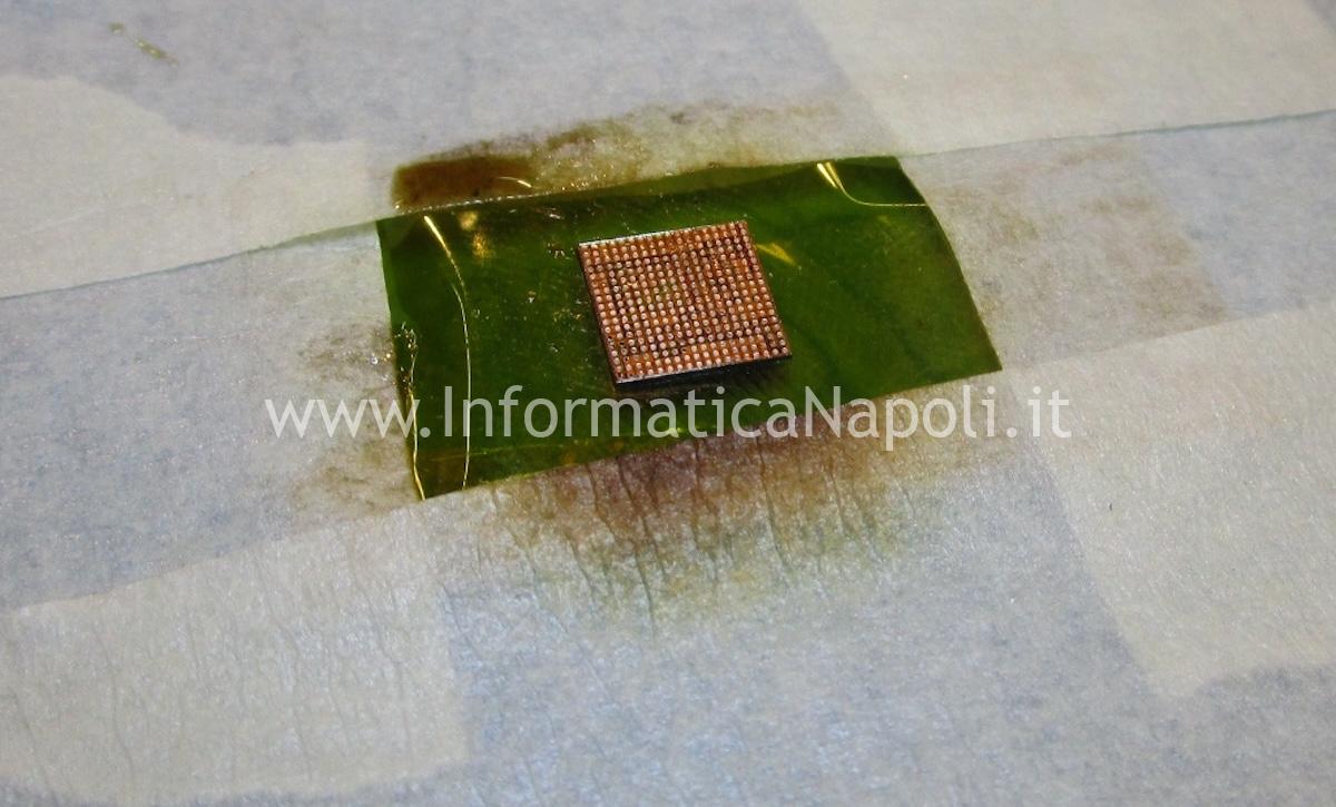 pulizia sostituzione reballing U7800 chip PMIC