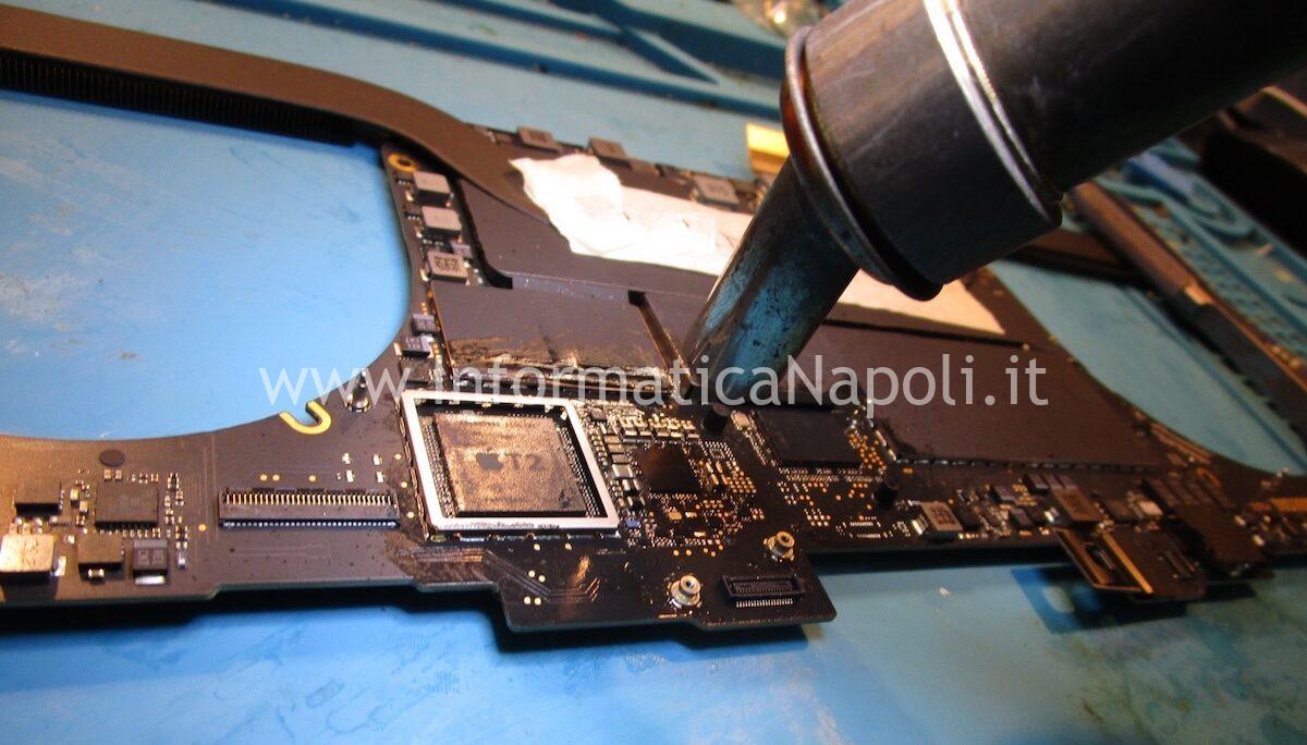 U7800 chip PMIC MacBook Pro 16 2019 riparato